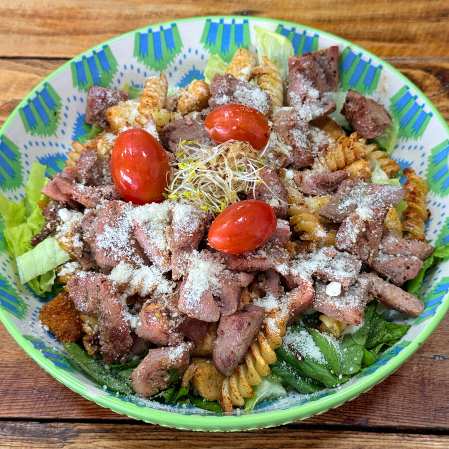 ENSALADA CÉSAR CON POLLO