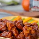 BONELESS BUFALO + PAPAS FRITAS