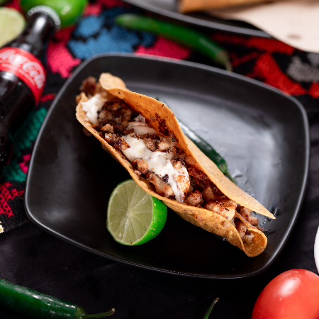 Taco Tradicional con Bistec y Queso