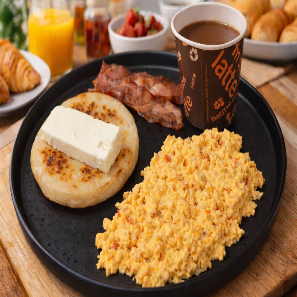 Típico Paisa Con Tocineta