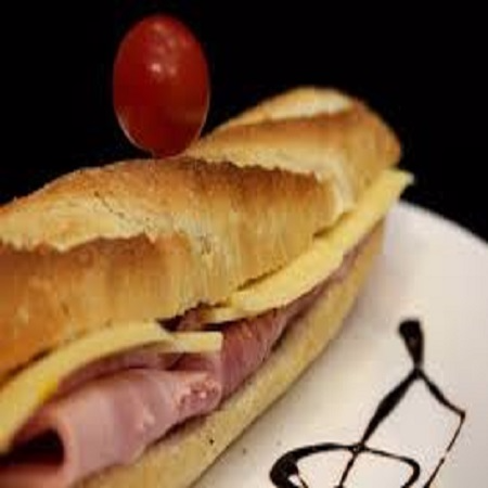 Sándwich de Jamón y Queso