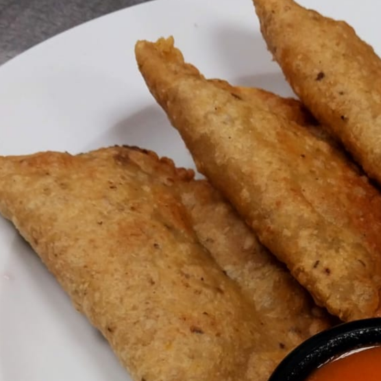 Seis Empanadas de Carne Molida
