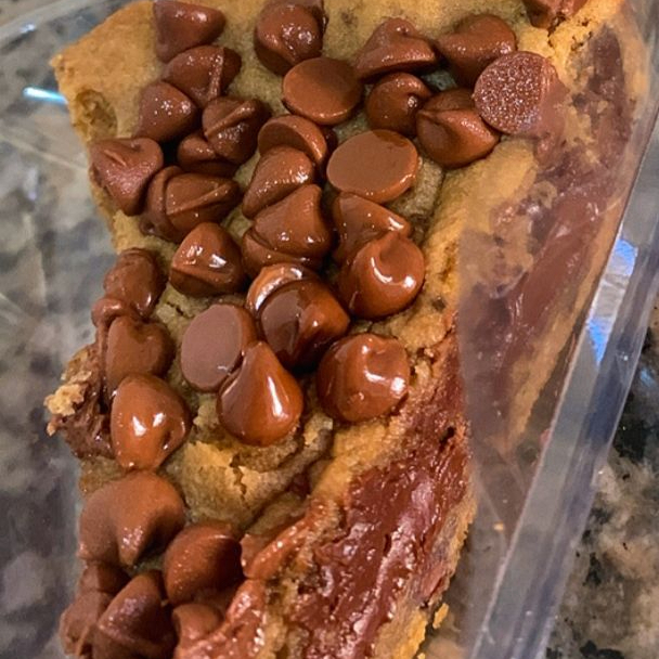 Torta cookie de nutella original e PURA, uma perfeição em fatia e sem duvidas a paixao dos nossos clientes, peça ja a sua.