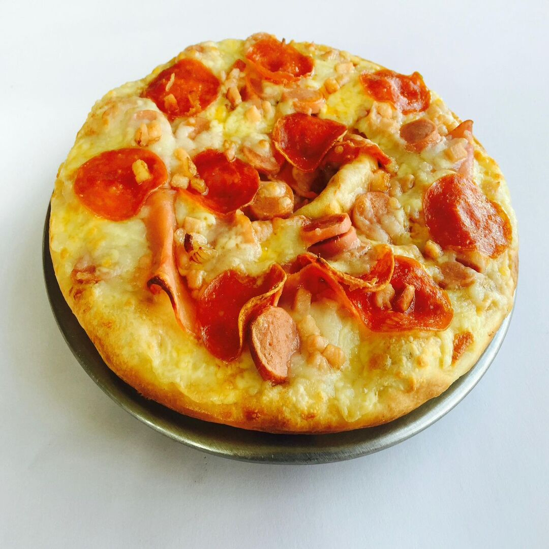 Pizza Carnes Frías Mediana