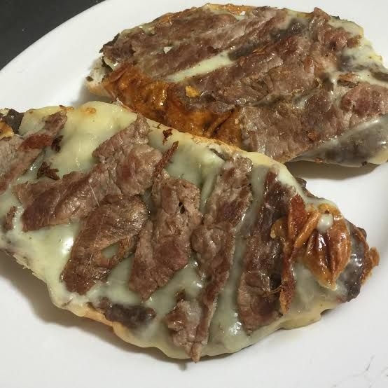 Mollete Con Bistec