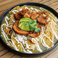 Chilaquiles con chicharrón de la Ramos