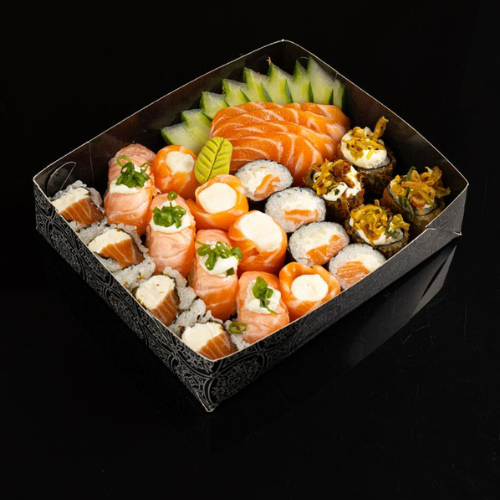 -4 Sashimi de Salmão -4 Hot Philadelphia Especial -4 Gunkan Tasty -4 Niguiri Salmão Especial -4 Hossomaki Philadelphia -4 Uramaki Philadelphia ‼️Os pedidos acompanham: 01 hashi, shoyu e teriaky. Demais add como wasabi e gengibre deverão ser adquiridos a parte. Obs: Não Fazemos Alterações