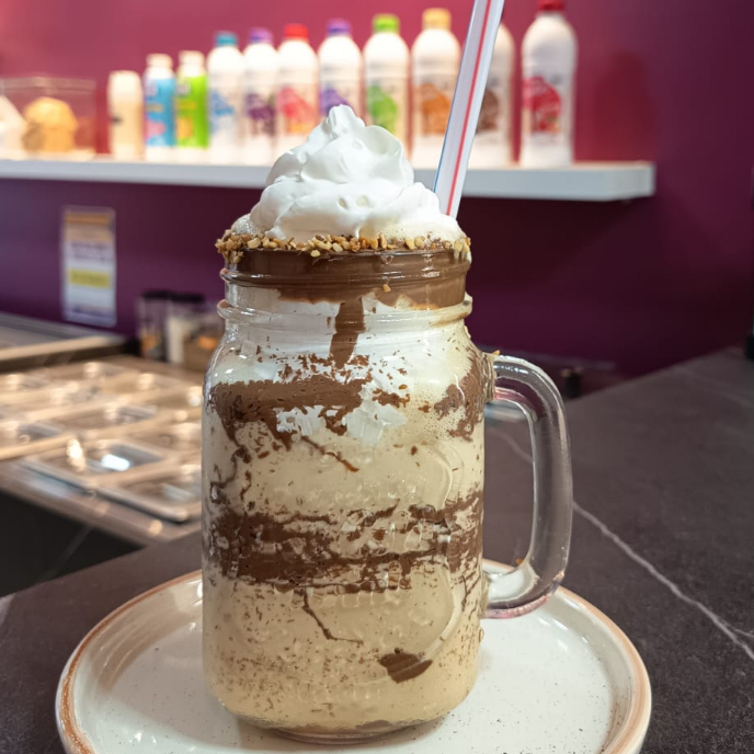 Café Expresso + Sorvete Creme + Nutella + Chantilly + Castanha