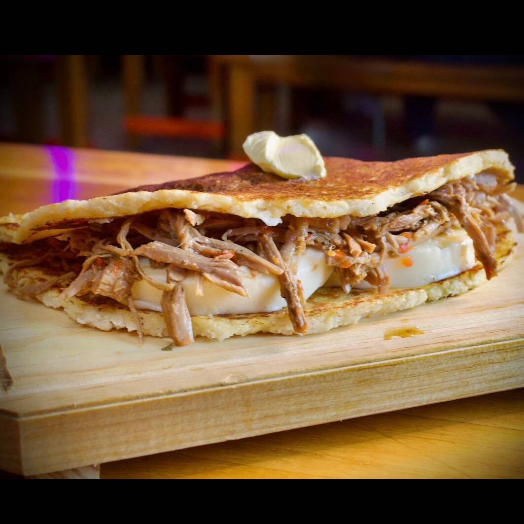 Cachapa de Carne con Queso