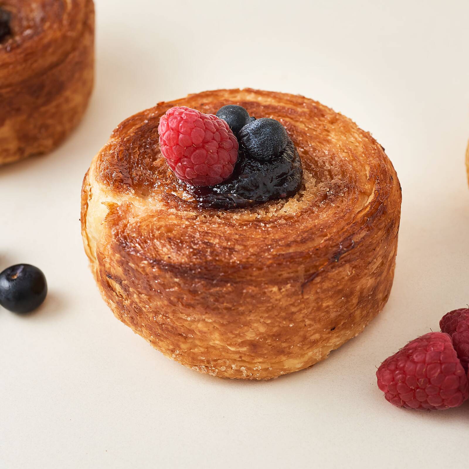 kouign Amman Frutos Rojos