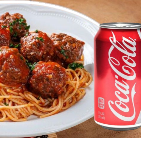 Maravilhosa massa spaguete ao molho bolonhesa com almôndegas , finalizado com queijo mussarela e provolone.