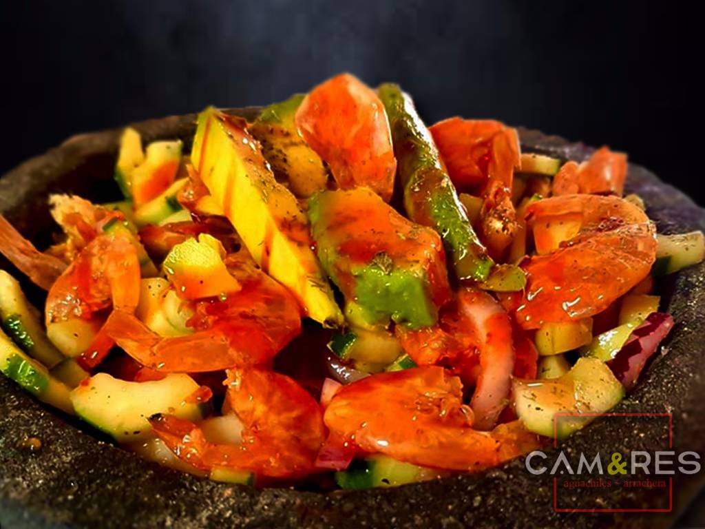 Aguachile ROJO de camarones cuertidos