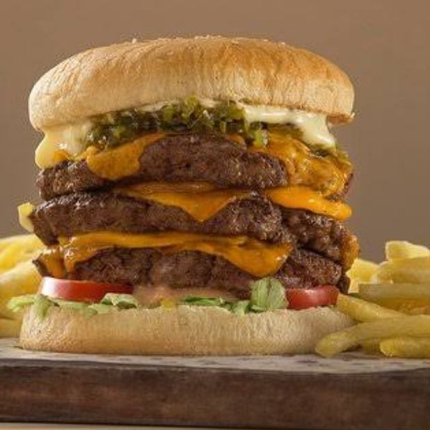 HAMBURGUESA SENCILLA TRIPLE, SE ME ANTOJA!!