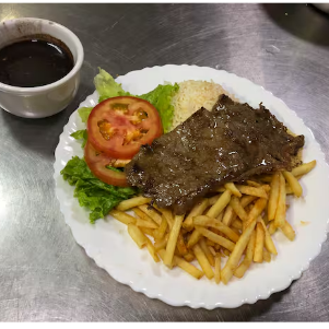 Acompanhamento: arroz, feijão, farofa, batata frita e salada