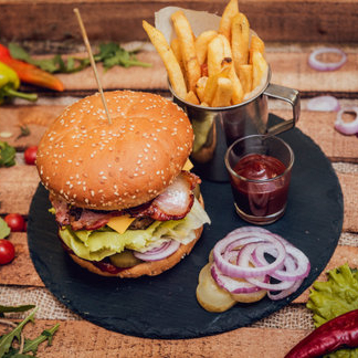 Combo Burger con Tocino con Papas