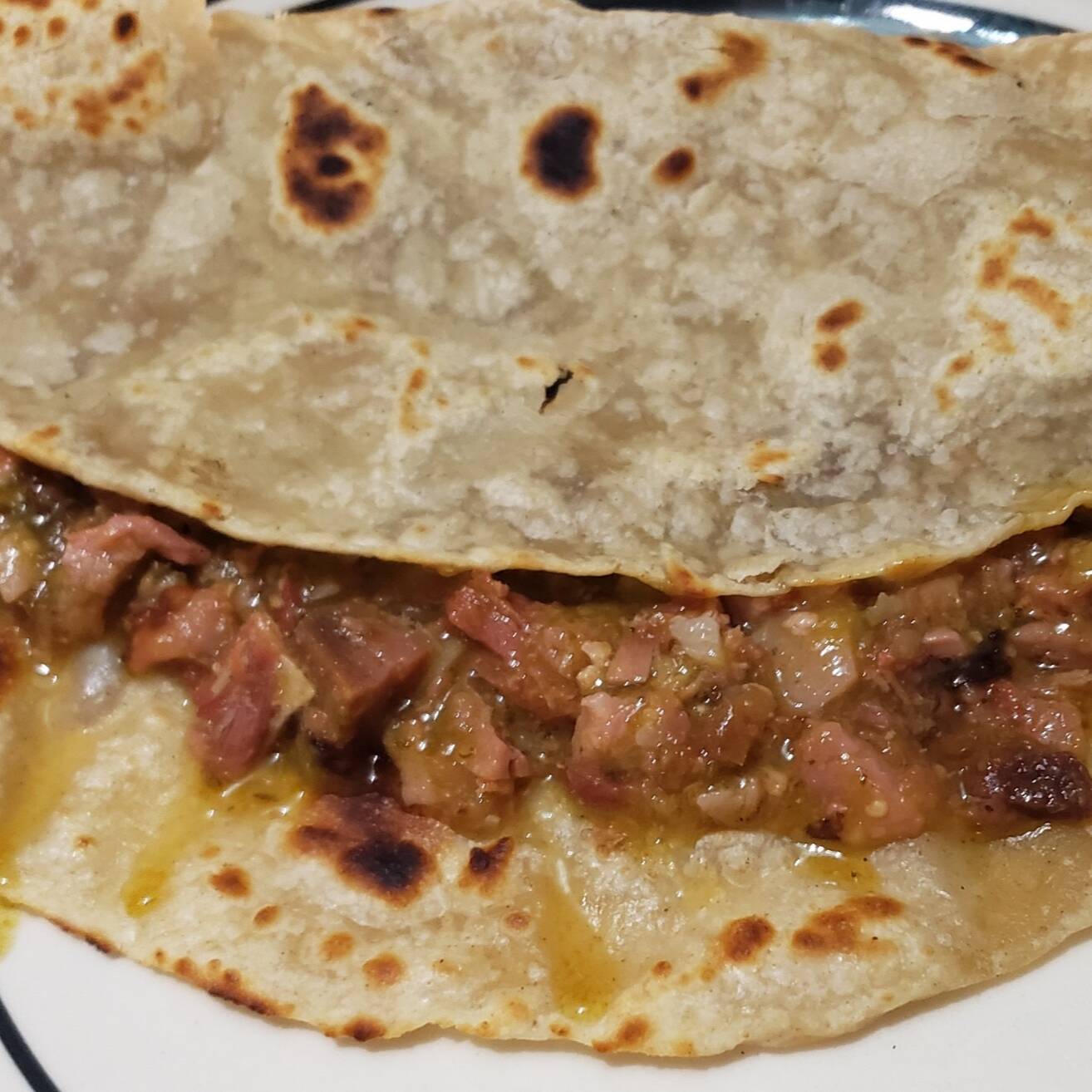 3 Tacos de Harina de Distintos Guisos