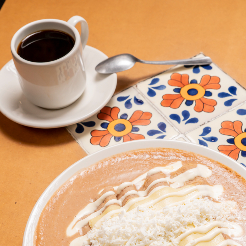 Desayuno Enfrijoladas