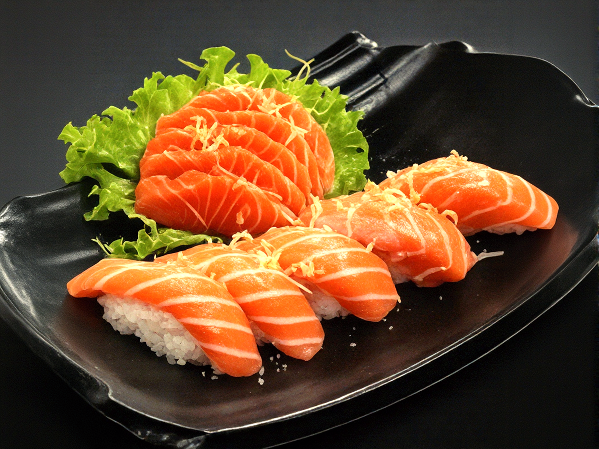 Valentina Sushi Combo - Poke - Yakisoba - Hot Roll - Temaki