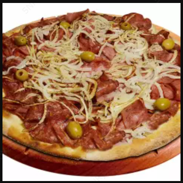 Molho de Tomate, Calabresa, cebola, oregano e Azeitonas Pretas