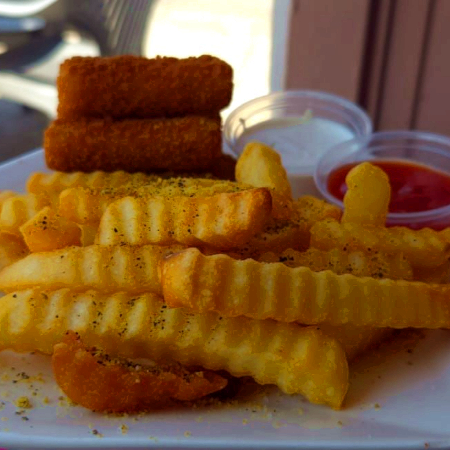 Papas a la Francesa con Dedos de Queso