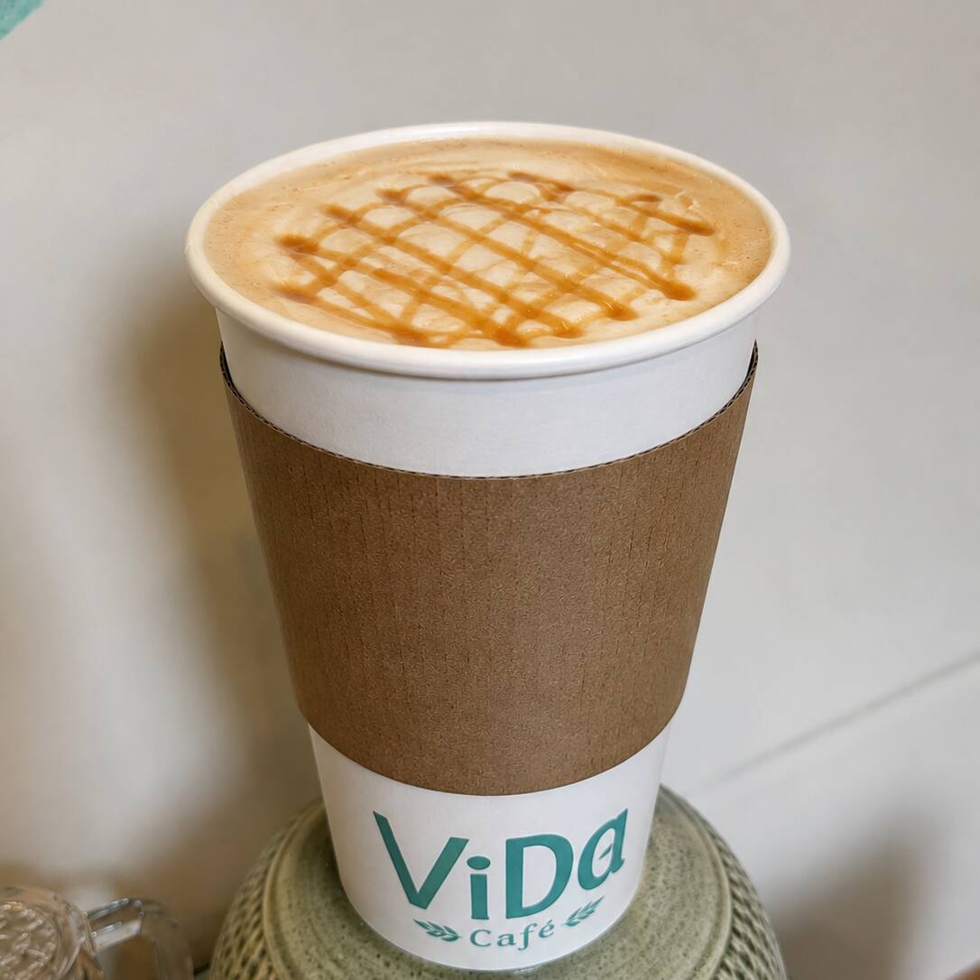 Caramel Latte Caliente 16 Oz