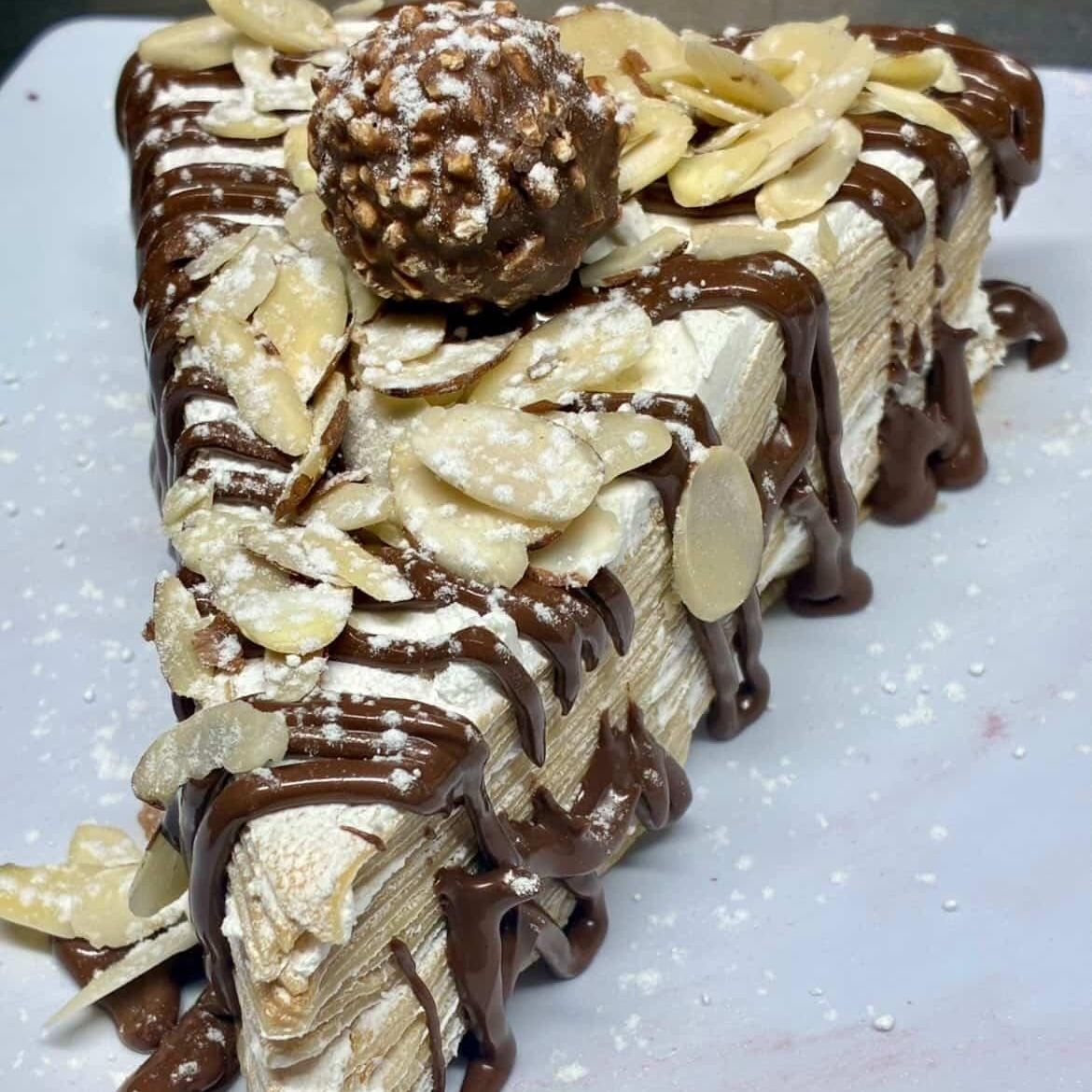 Pastel de Crepas FERRERO