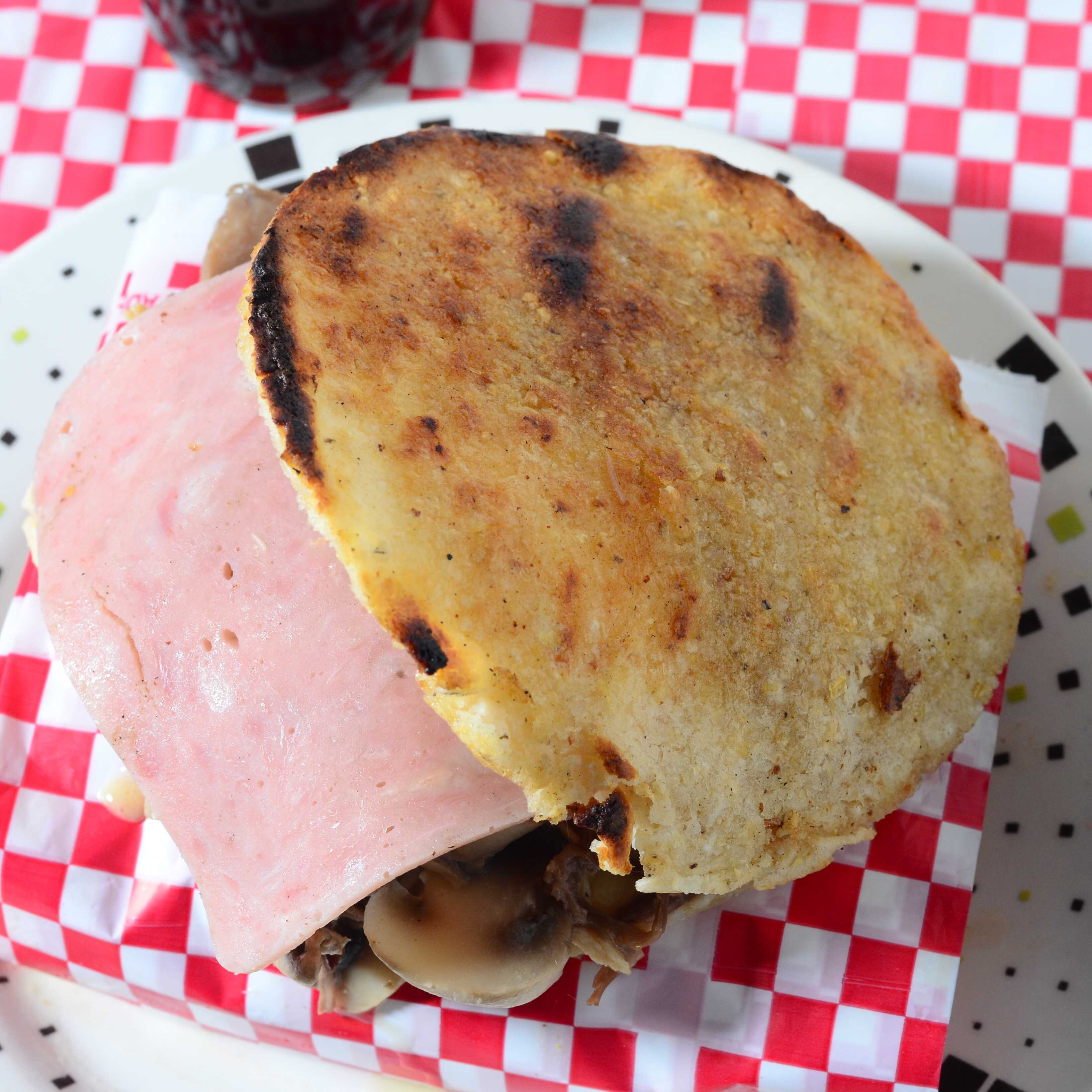 Arepa Especial