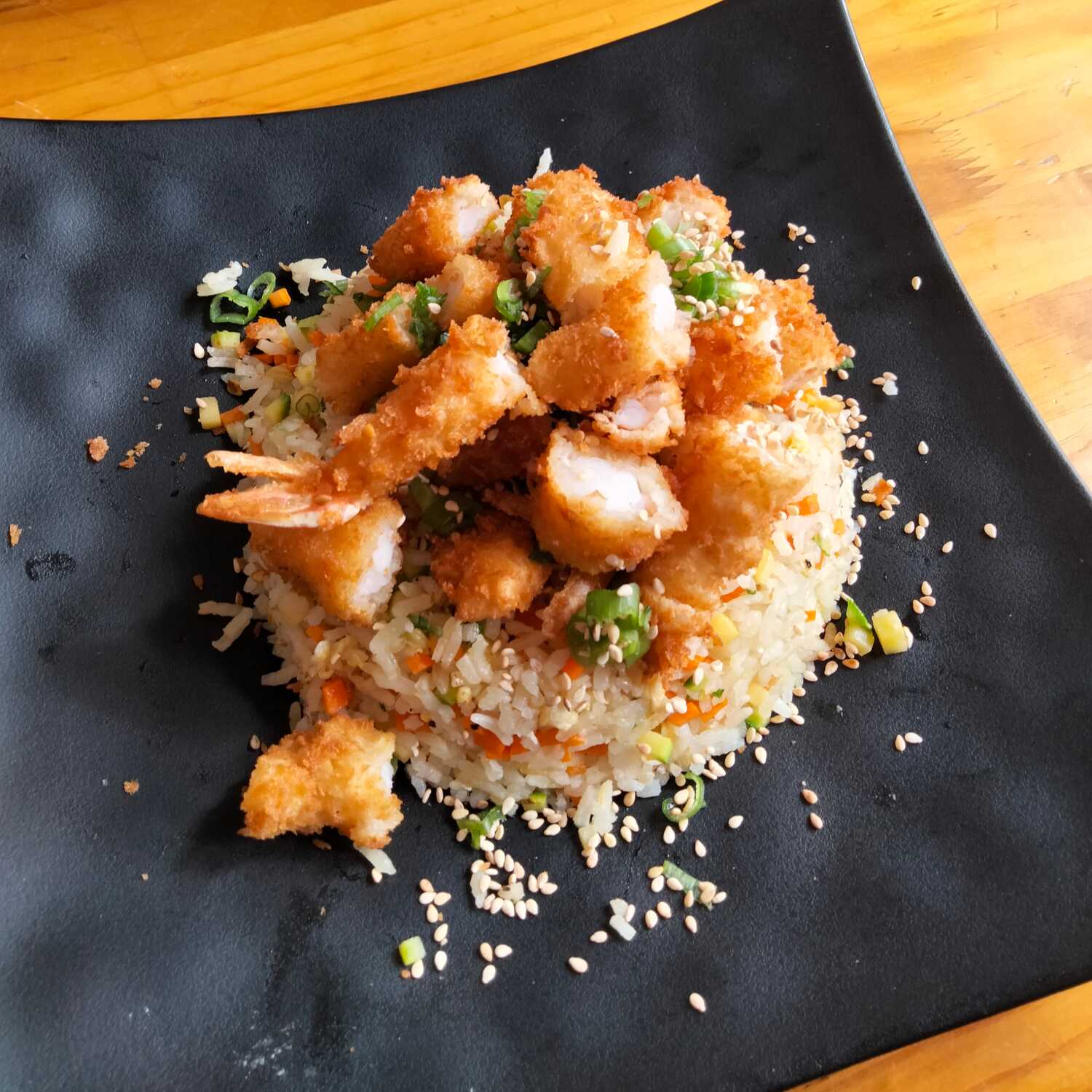 Yakimeshi con Camaròn empanizado