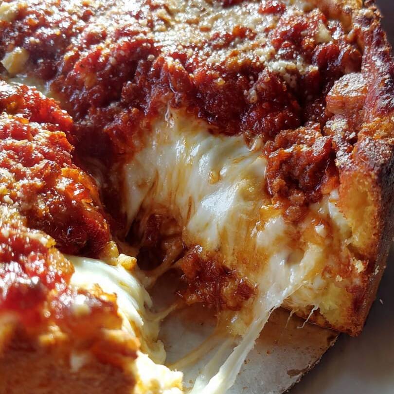 Pizza de Chorizo (Deep Dish)