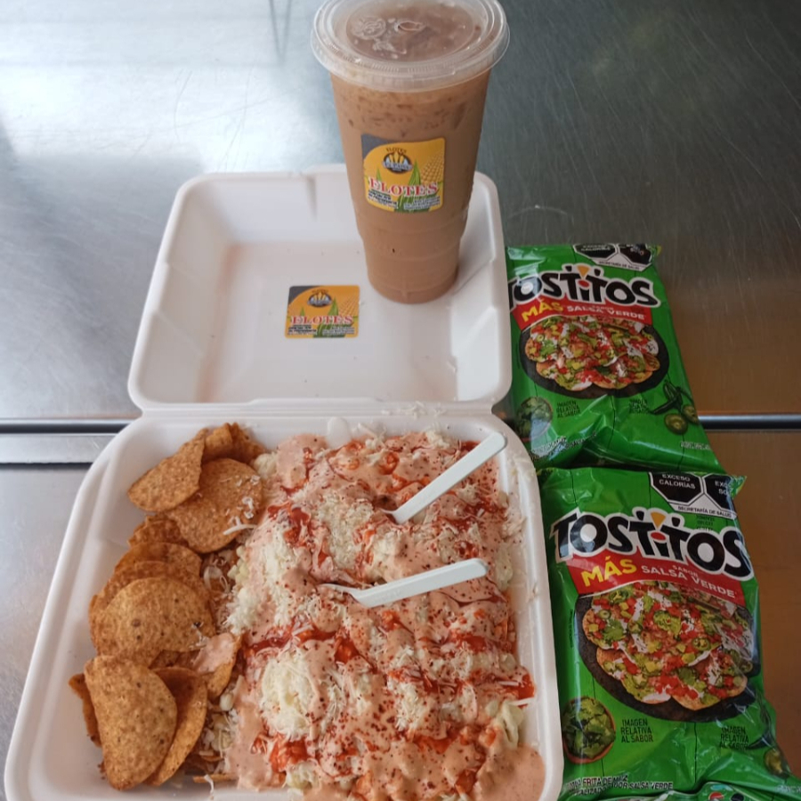 Charola Doble con Tostitos Verdes + Lt de Cebada