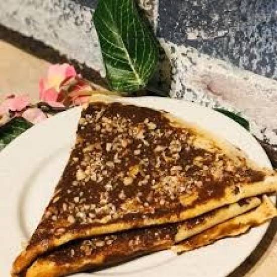 Crepa Ferrero con Nutella, queso y nuez