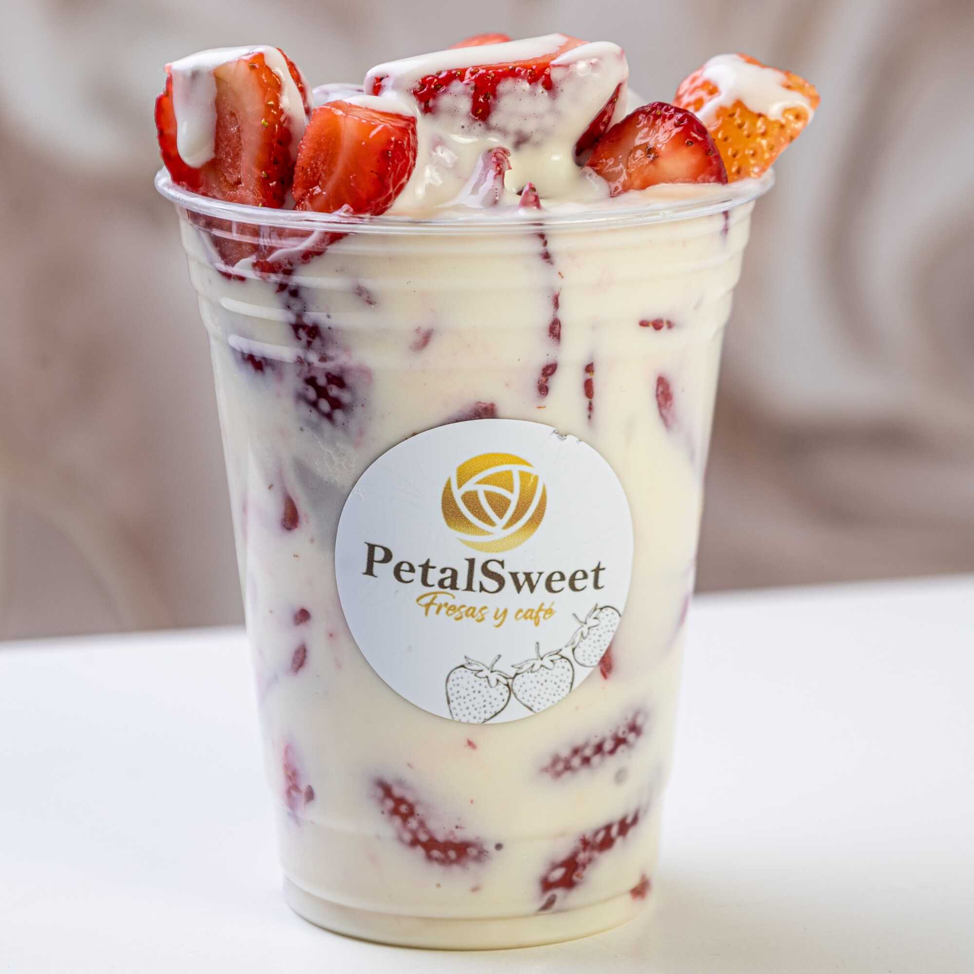 Fresas con Crema Vaso Grande