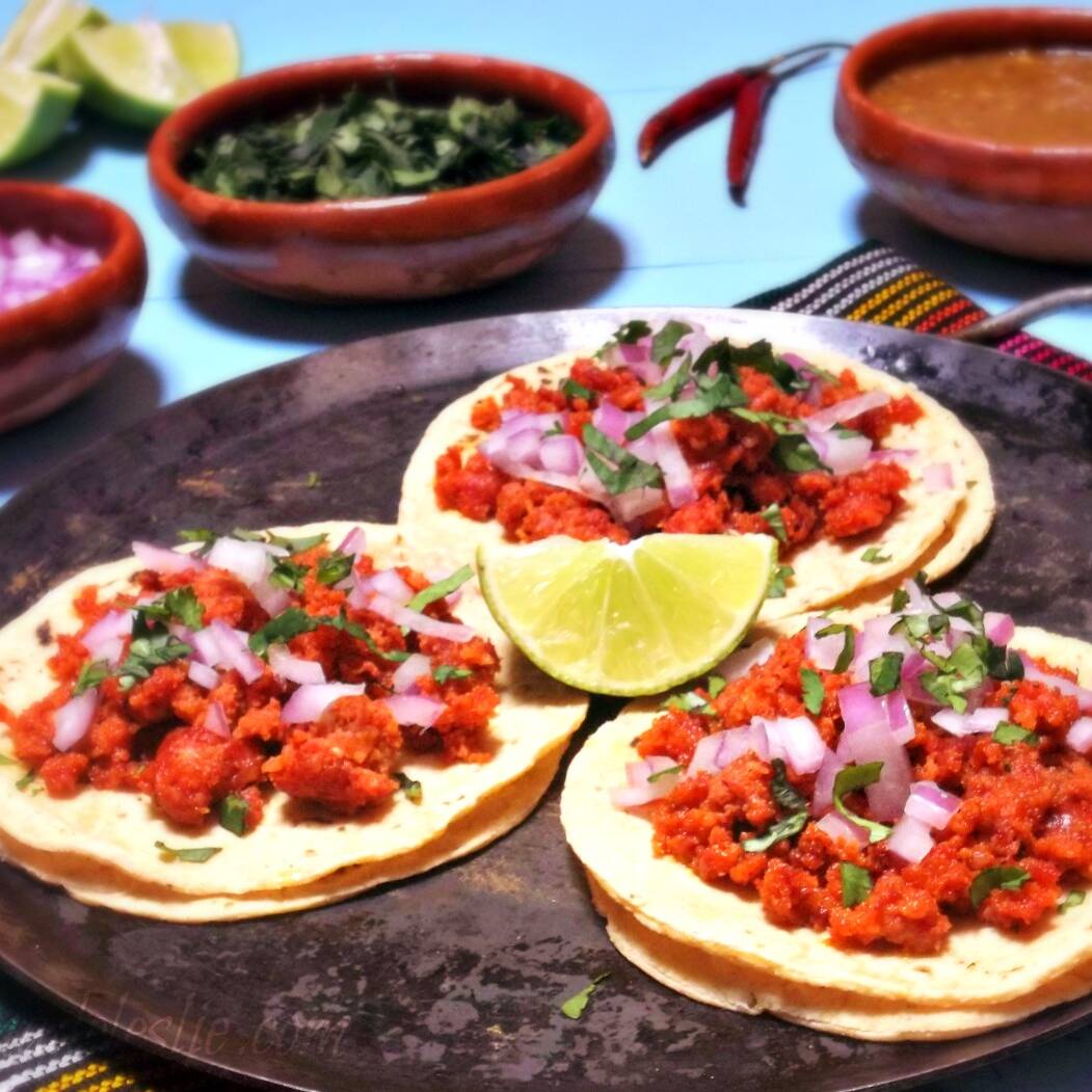 Taco de Chorizo (Acompañado con Frijoles)