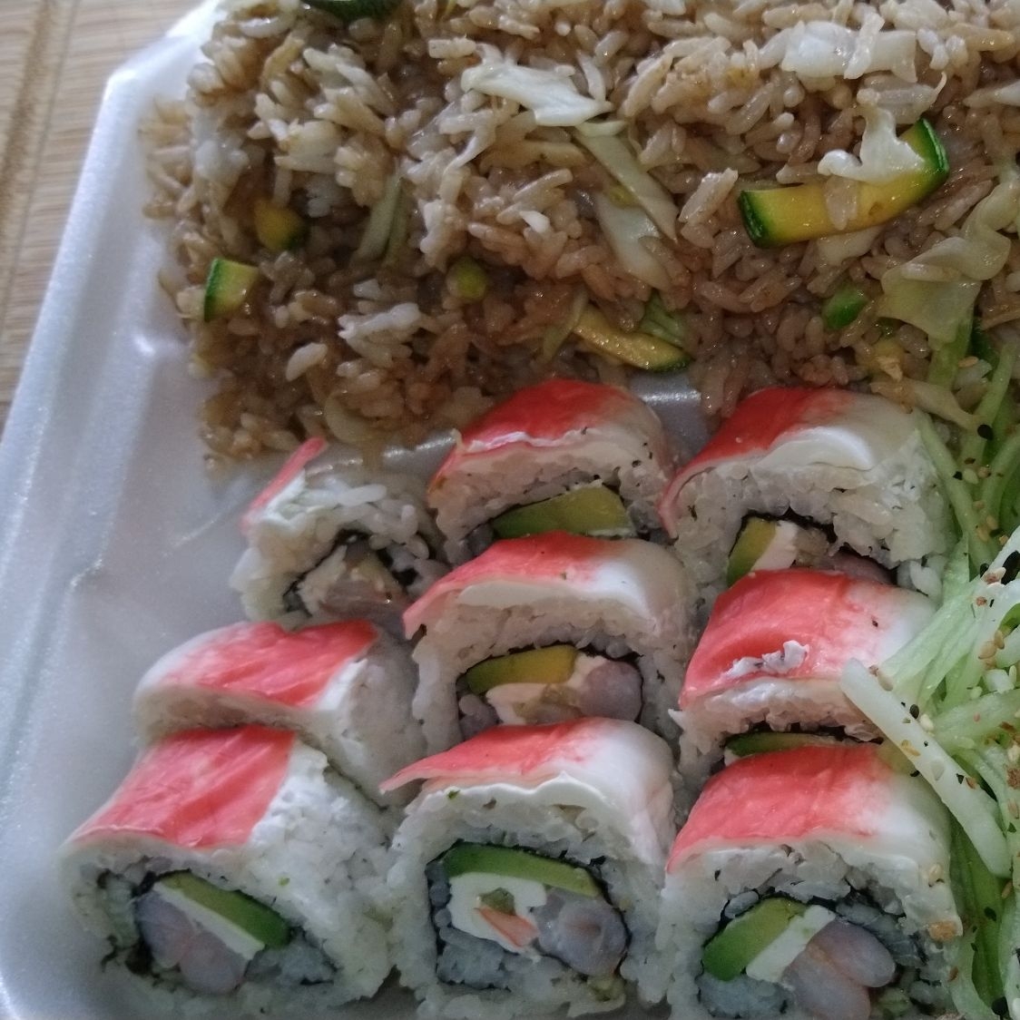 El Cangre Roll + eggroll (2)