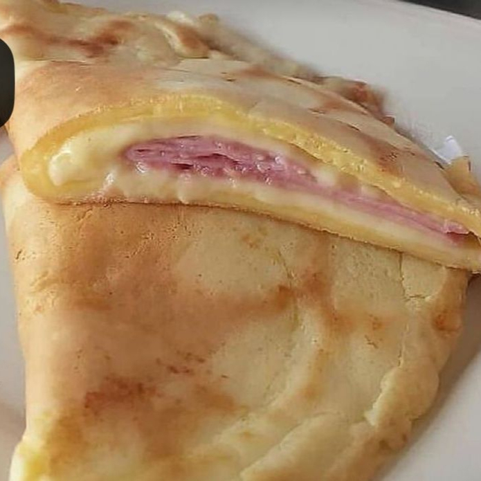 Crepa Queso Gouda con Jamón