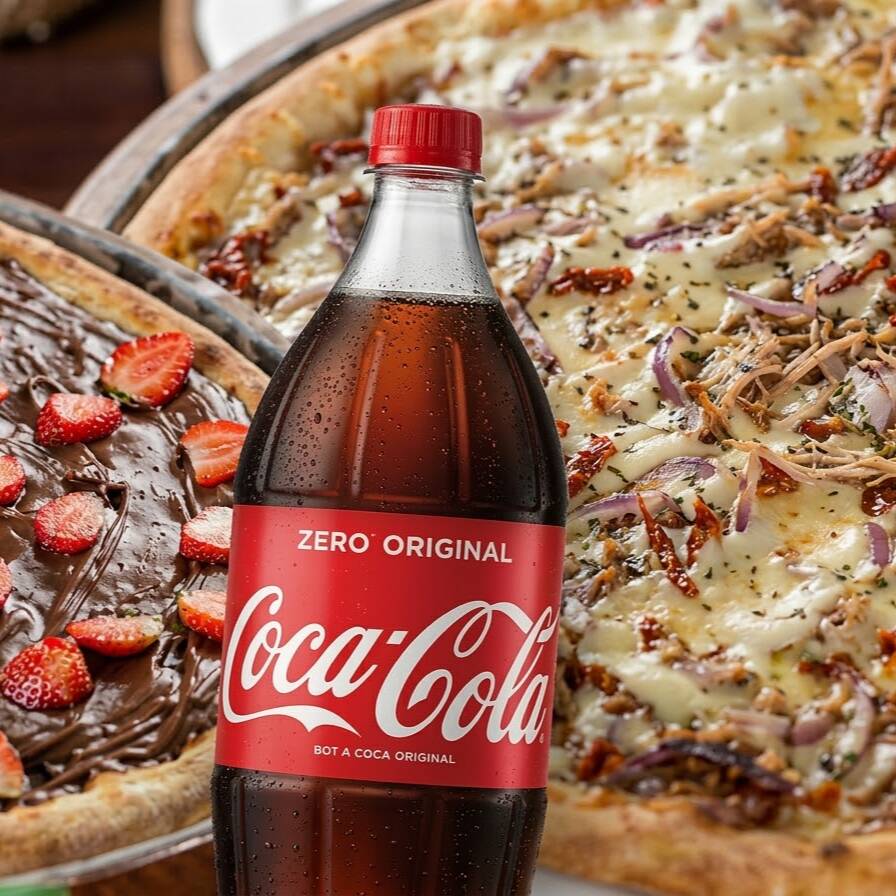 Combo - 1 Pizza À Moda da Casa + 1 Broto Chocolate com Morango + Coca Cola 2l