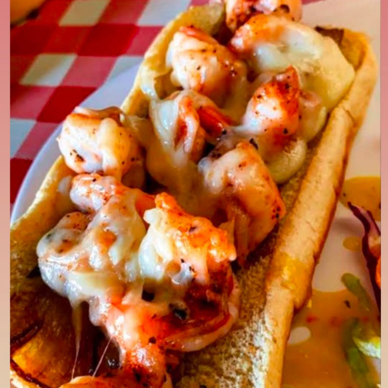 Hot Dogg de Camaròn y Papas a la Francesa