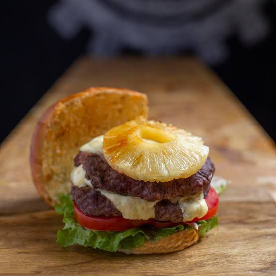 Hamburguesa Hawaiana + Papas