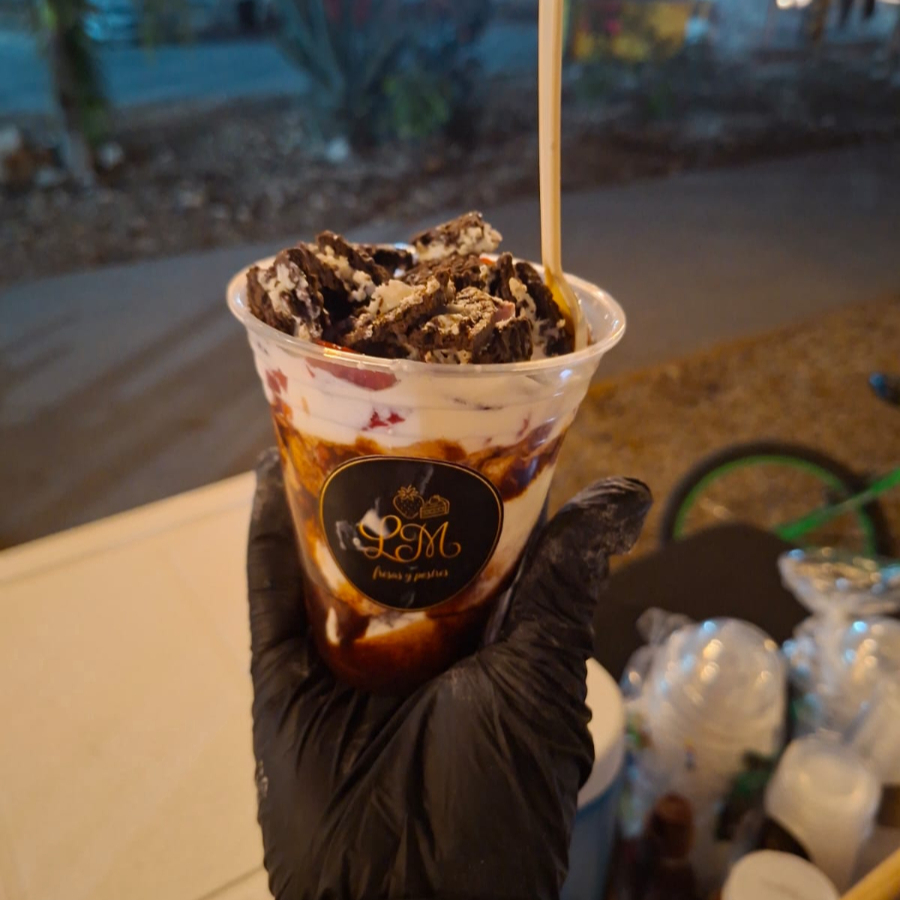 FRESAS CON CREMA (12oz)