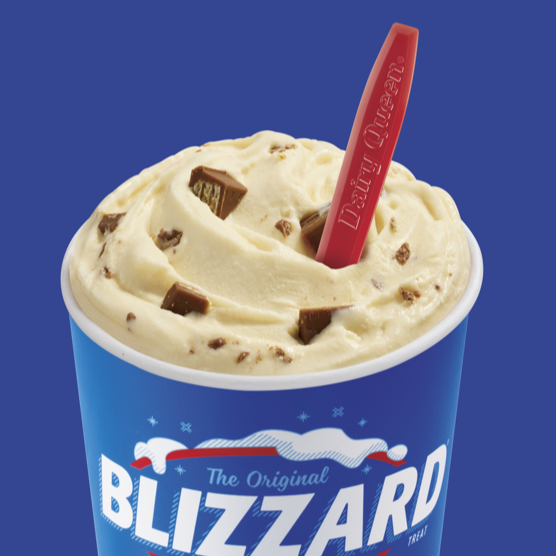 Blizzard® Treat KitKat® en trozos y Caramelo