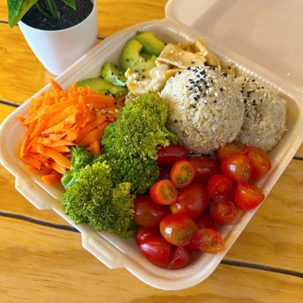 Quinoa Bowl Deluxe
