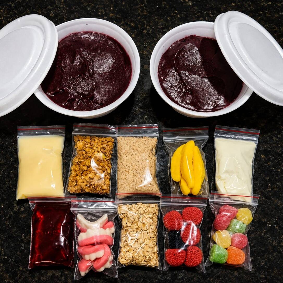 Delicioso combo com 2 açaís de 200 ml cada, perfeitos para matar a vontade de um açaí bem cremoso! 😋💜 E o melhor: você escolhe 4 adicionais gratuitos para deixar seu açaí do seu jeito! 🍓🍫