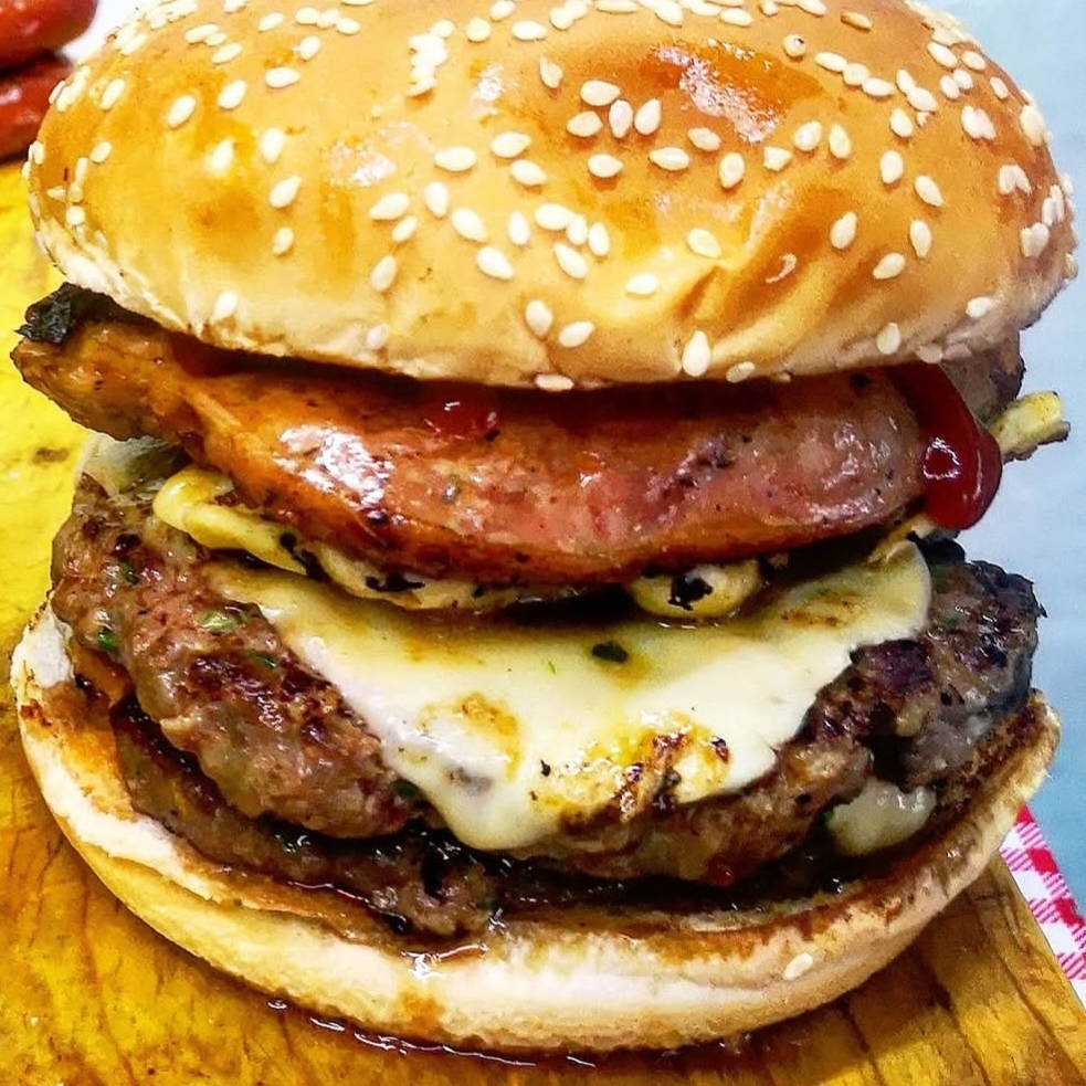 LA CHÉBURGER