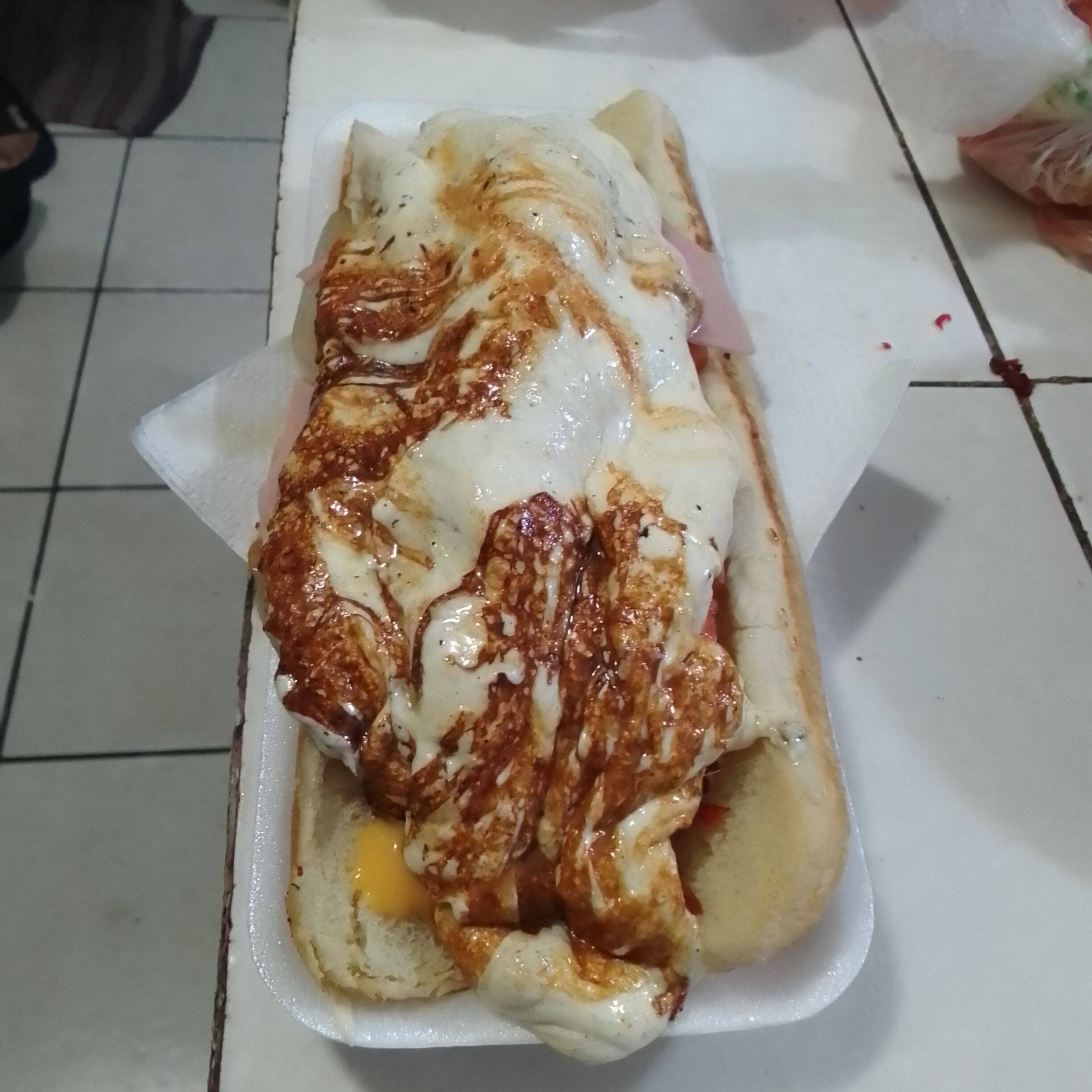 Hot dog salchicha de azarr