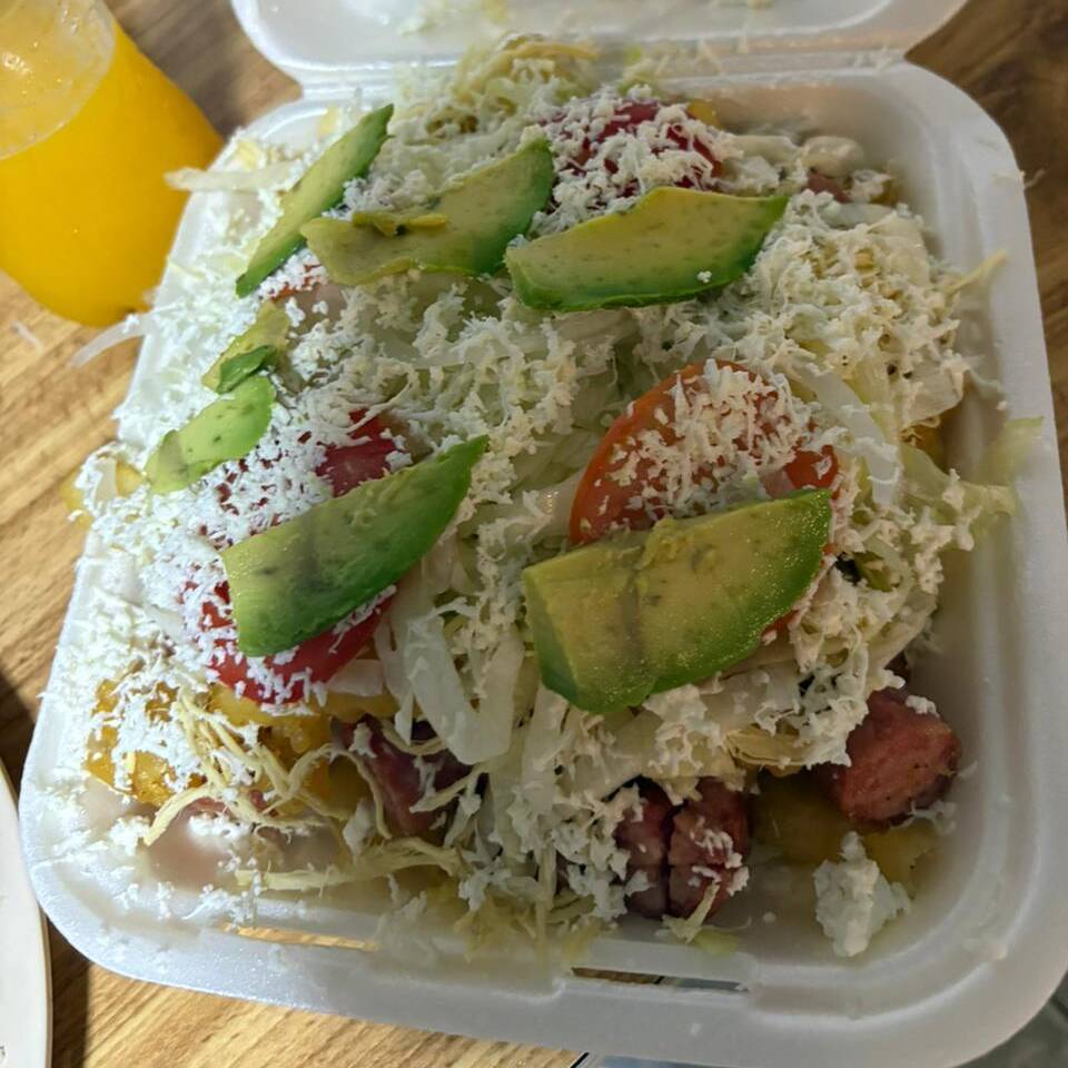 Salchipapa de pollo