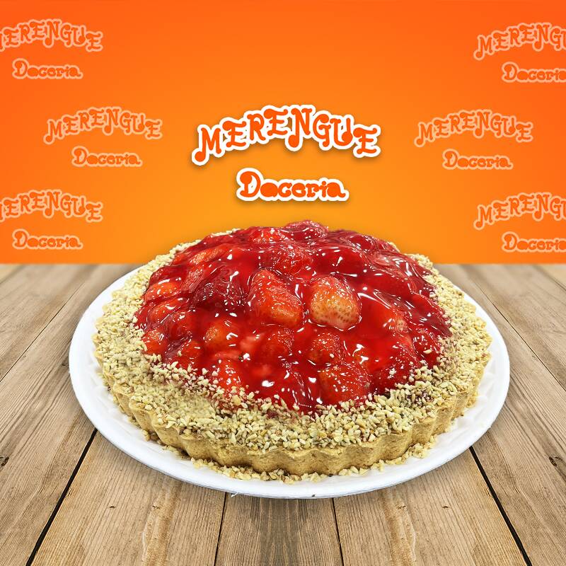 Servida na categoria de 'Sobremesas', a 'Torta de Morango Família' é um prato deliciosamente convidativo que serve até 12 pessoas. O encanto começa pela massa doce, meticulosamente preparada para oferecer uma textura suave e um sabor inigualável. O recheio, um creme de baunilha sedoso e rico, é realçado por pedaços de morango frescos e suculentos, aportando um equilíbrio perfeito entre doçura e acidez. Para finalizar, uma camada luxuosa de geleia de morango confere um brilho irresistível e um toque de sofisticação. Uma verdadeira celebração ao paladar!