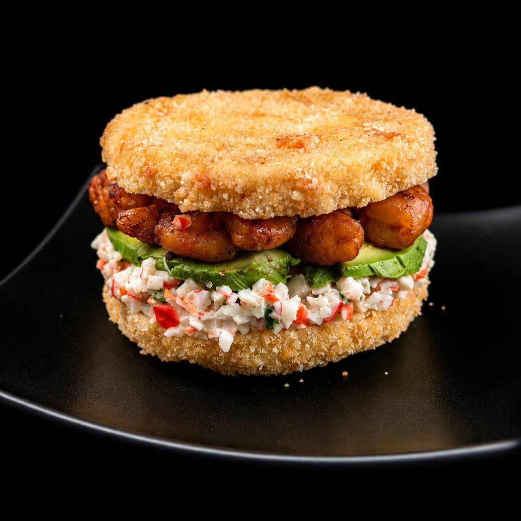 HAMBURGUESA DE SUSHI CAMARON SALTEADO