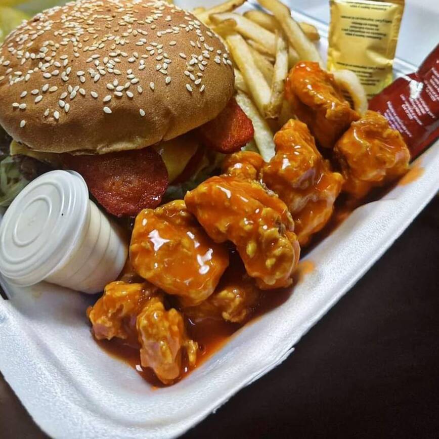 Burger norteña, papas y Boneless 🤘🏽
