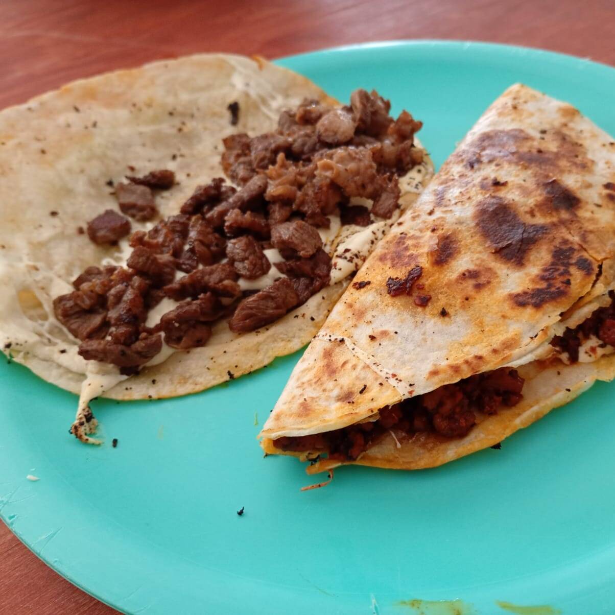Combo 2 Quesadillas de Bistec+ Bebida
