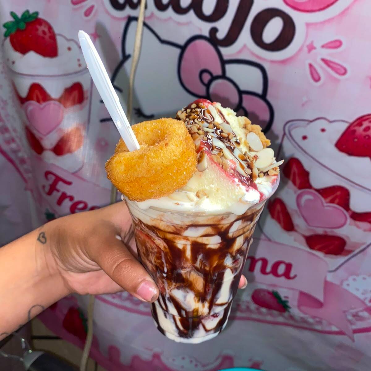 Fresas con Crema 12 Onzas